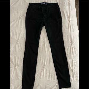 Women’s size 5 short Low rise super skinny Hollister Jeans